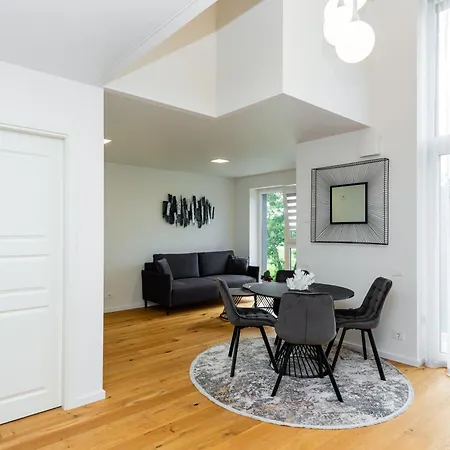 Luxury - Perliukas Palanga