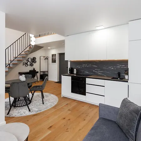 아파트 Luxury - Perliukas 팔랑가